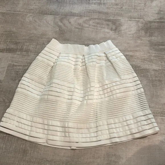 💕SOLD💕Francesca’s white skirt (Miami) - Picture 1 of 6